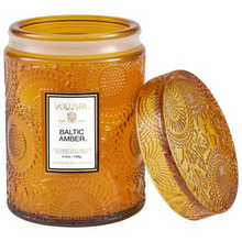 Load image into Gallery viewer, Voluspa Baltic Amber Small Glass Jar Candle